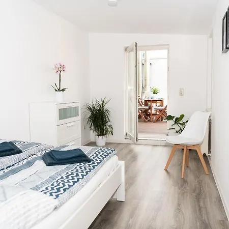 Ko-living - Haendel - Altstadt Mit Kueche, Smart Tv & Dachterrasse * Галль