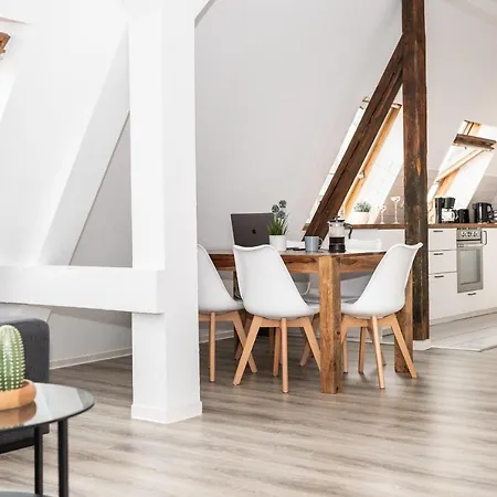 アパート Ko-living - Haendel - Altstadt Mit Kueche, Smart Tv & Dachterrasse ハレ