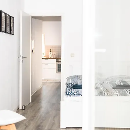 Ko-living - Haendel - Altstadt Mit Kueche, Smart Tv & Dachterrasse Галль